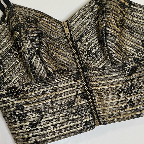 Crop Top - Picture 3 of 4